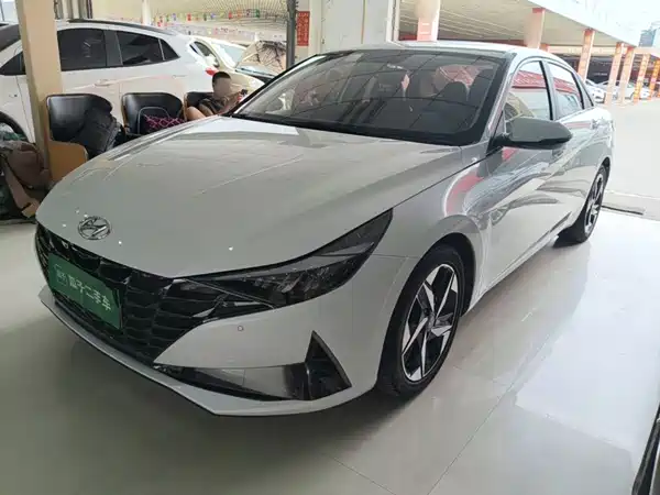 Hyundai Elantra 2021