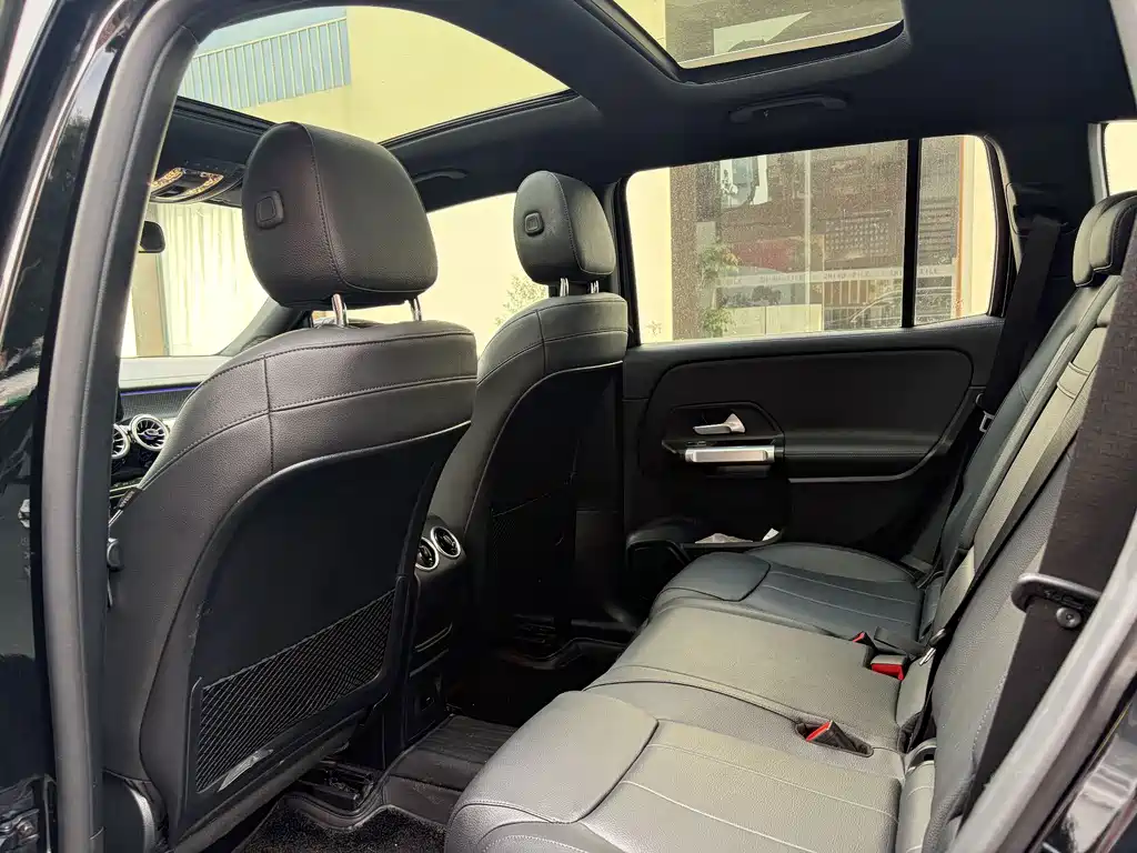 Mercedes-Benz GLB 2021