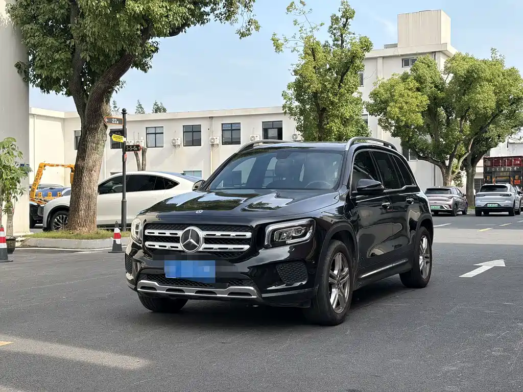 Mercedes-Benz GLB 2021
