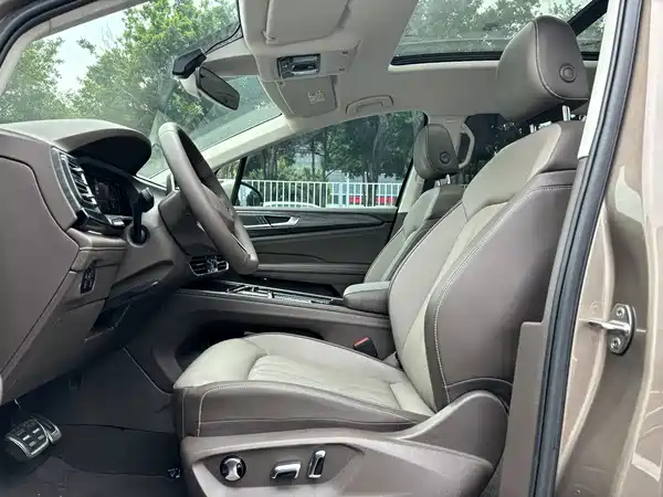Volkswagen Viloran 2023