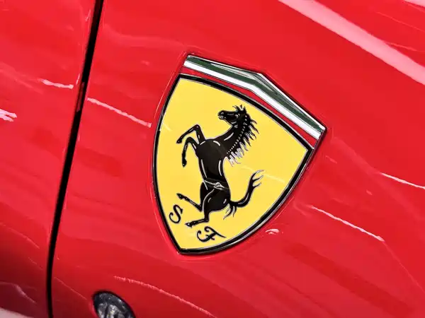 Ferrari F8 2022