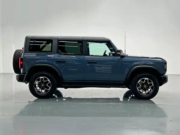 Ford Bronco 2024
