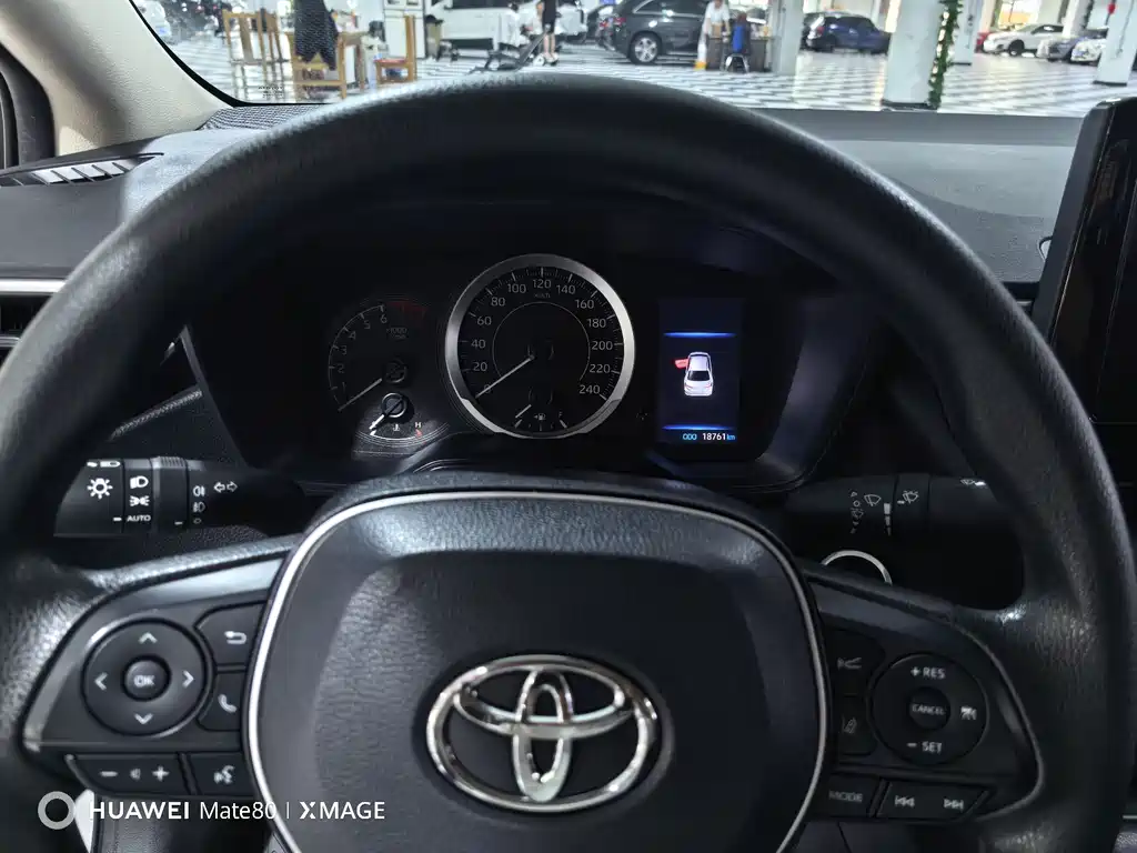 Toyota Corolla 2023 — фото 10