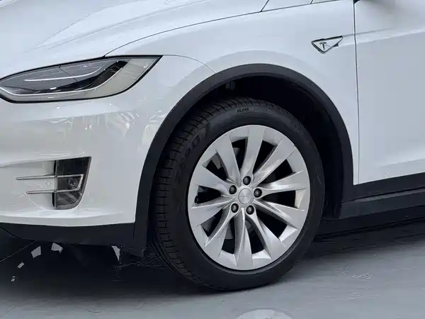 Tesla Model X 2016