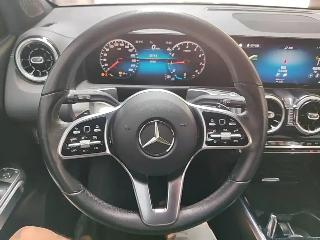 Mercedes-Benz GLB 2023 — фото 11