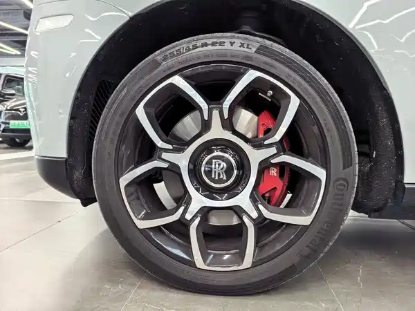 Rolls-Royce Cullinan 2021