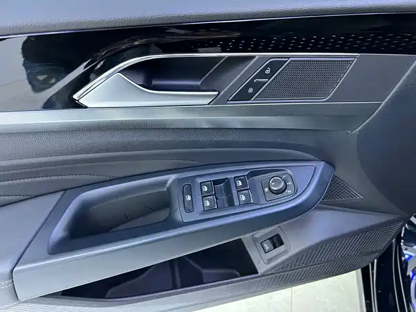 Volkswagen Passat 2023