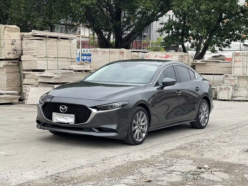 Mazda 3 Axela 2022