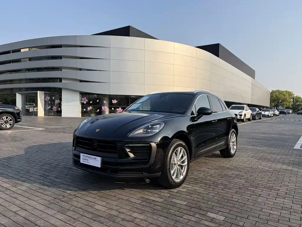 Porsche Macan — фото 1