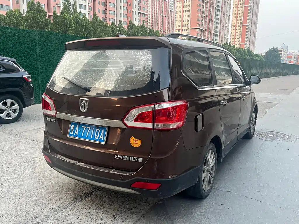 Baojun 730 2015
