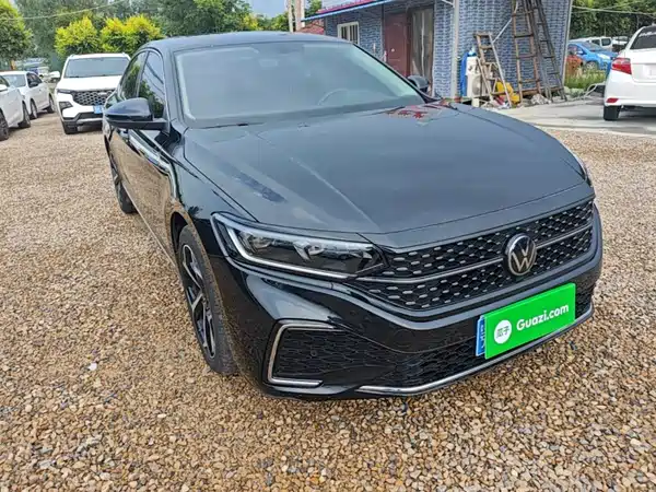Volkswagen Passat 2023