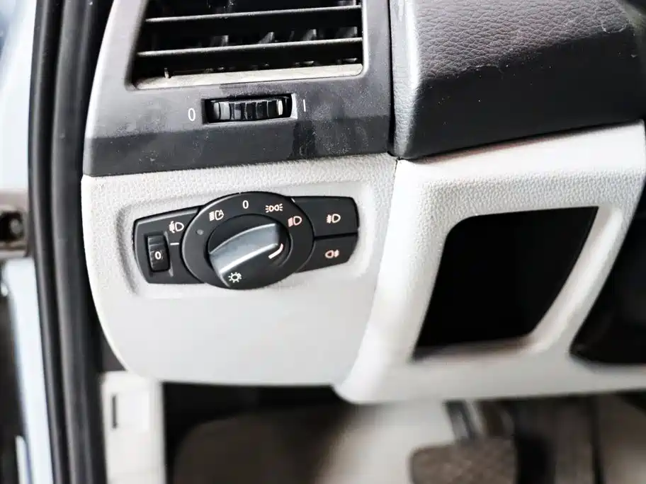 BMW 1 Series 2009 — фото 14