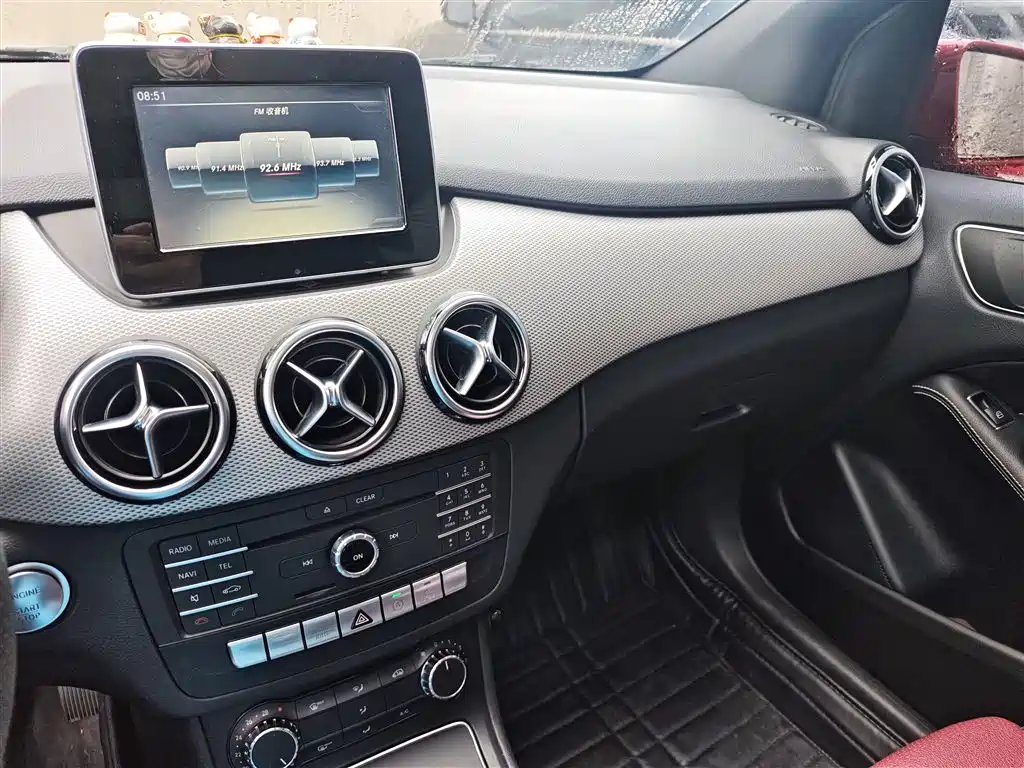 Mercedes-Benz B-Class 2017 — фото 6