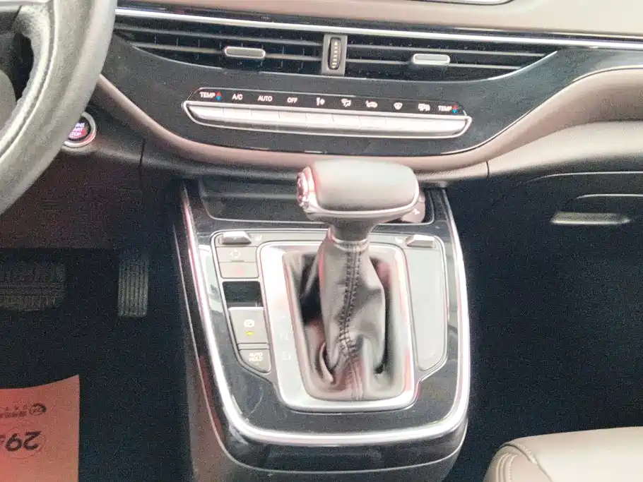 GAC Trumpchi M6 2020 — фото 16