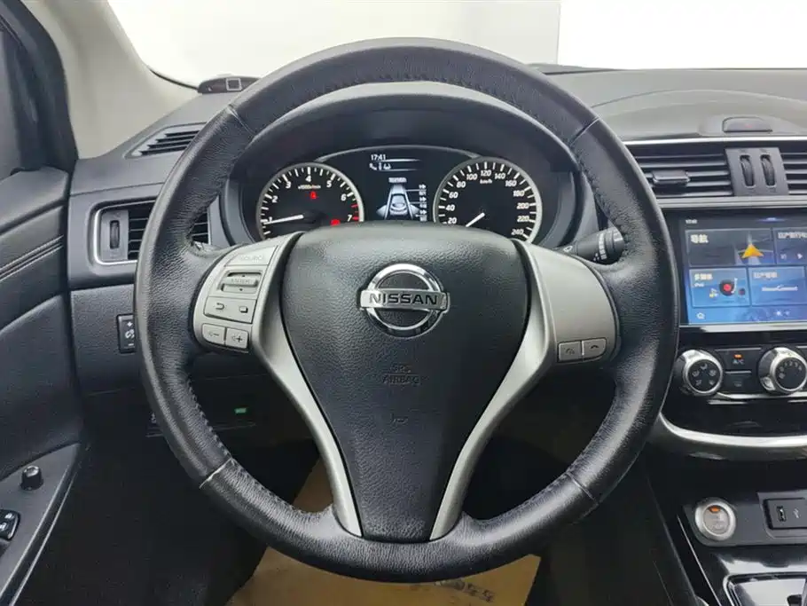 Nissan Tiida 2020 — фото 15
