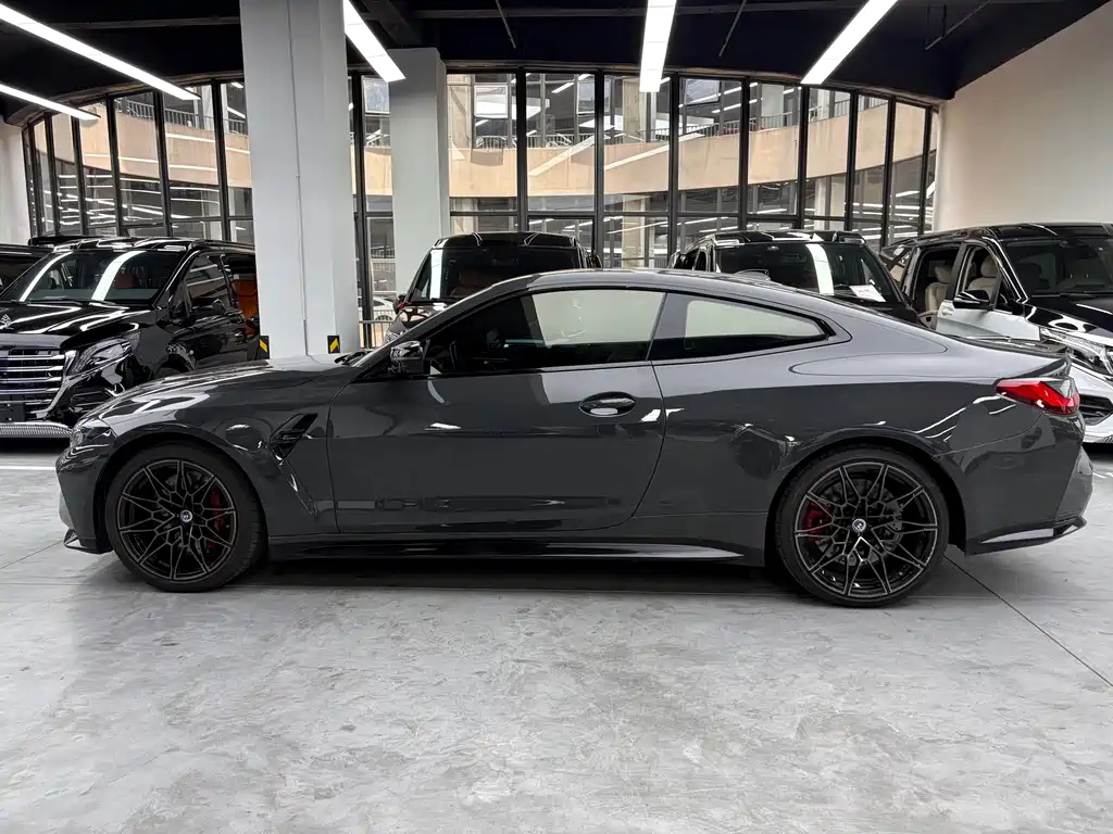 BMW M4 2022 — фото 14
