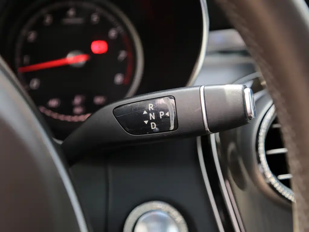 Mercedes-Benz GLC 2018 — фото 10