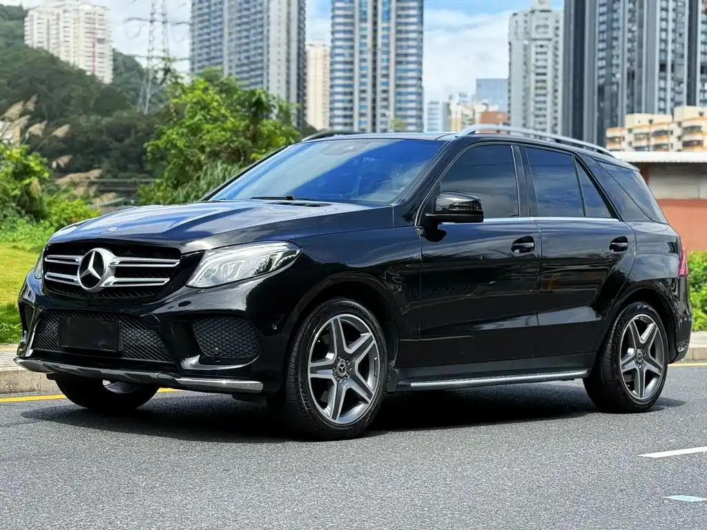 Mercedes-Benz GLE 2017 — фото 1