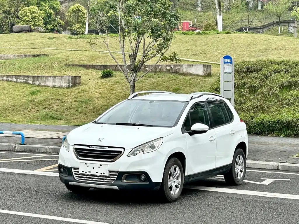 Peugeot 2008 2015 — фото 1