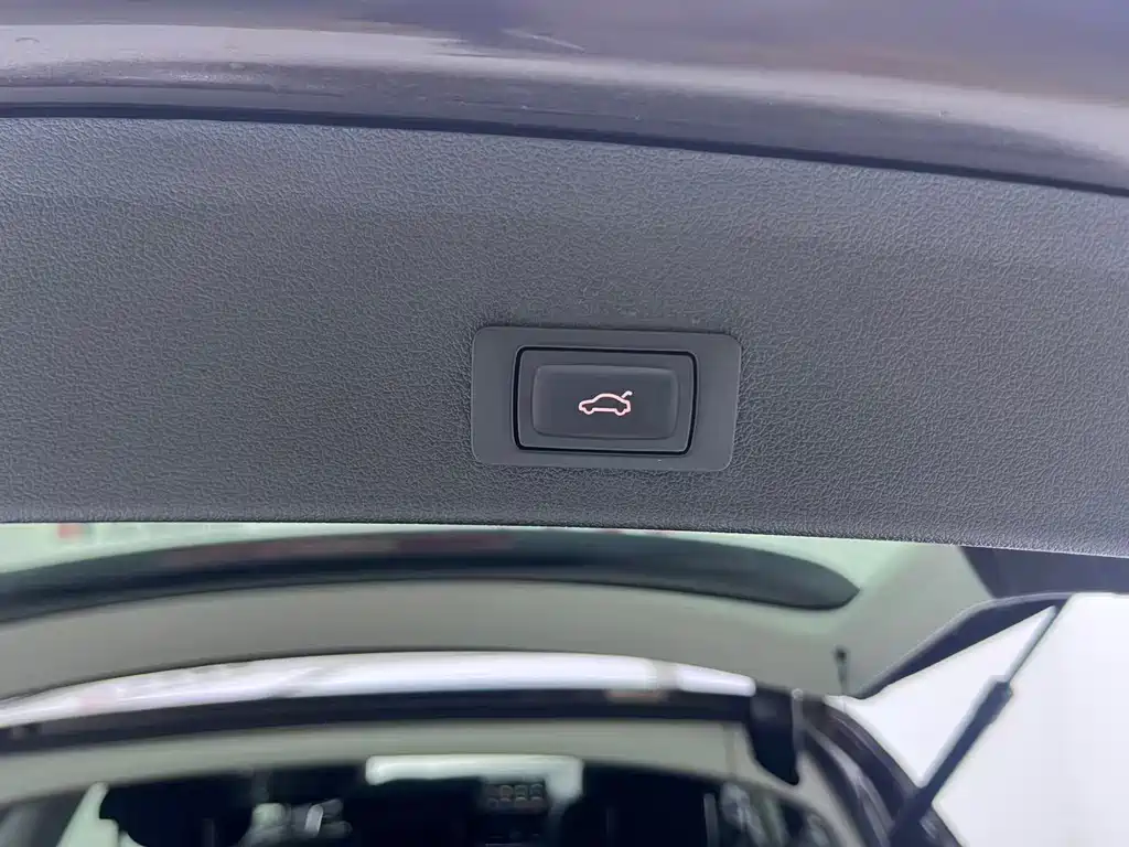 Audi Q5 2018 — фото 24