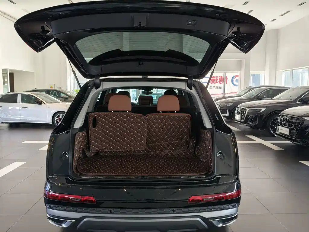 Audi Q7 2023