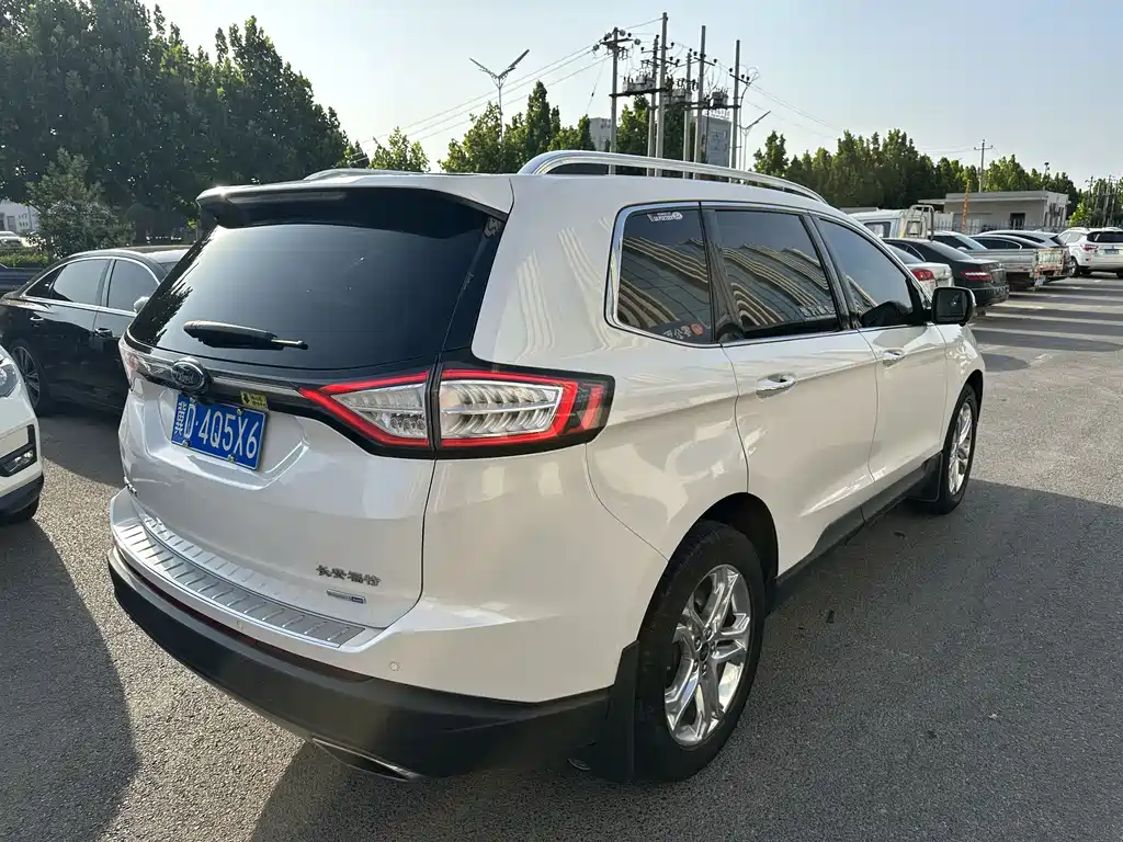 Ford Edge 2015 — фото 21