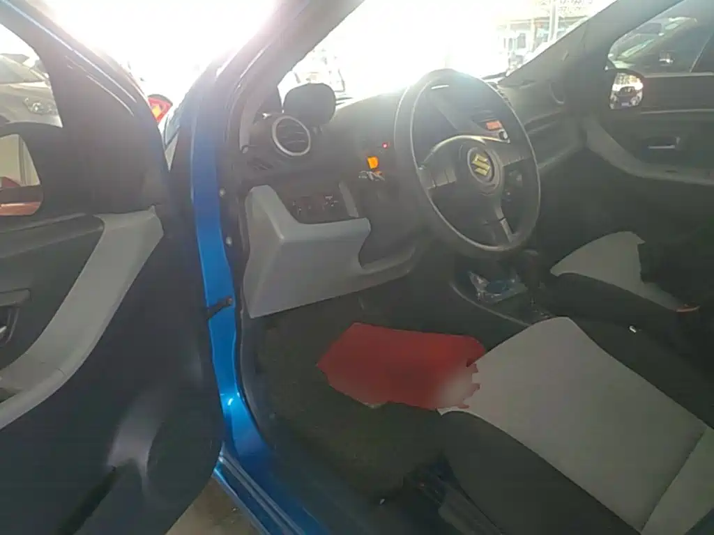 Suzuki Alto 2015 — фото 16