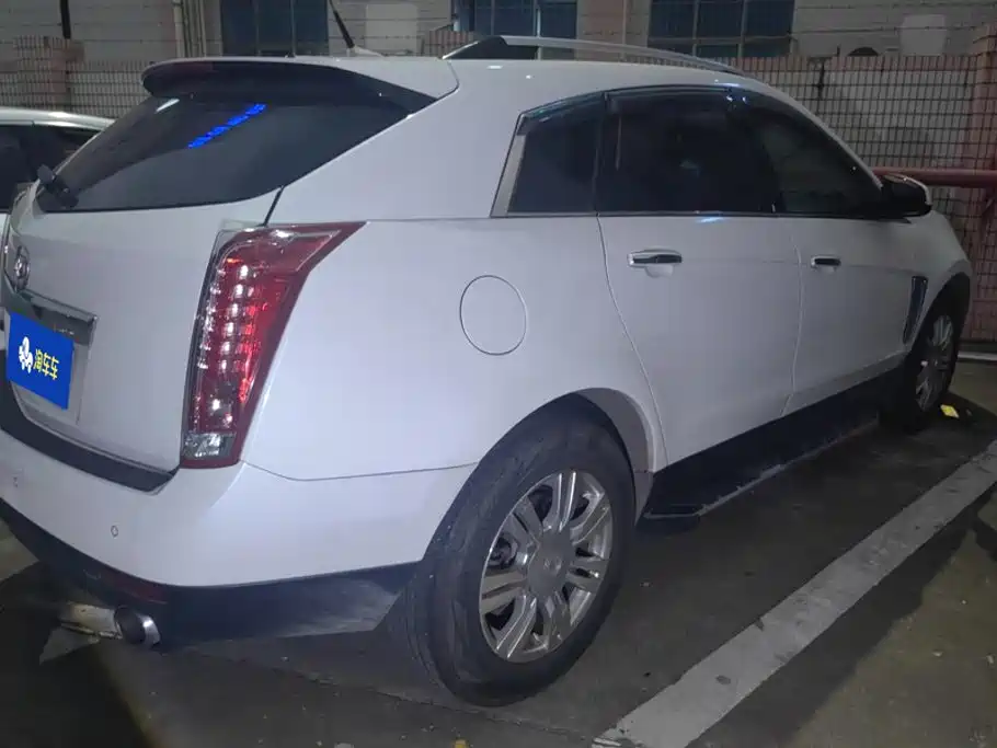 Cadillac SRX 2016 — фото 3