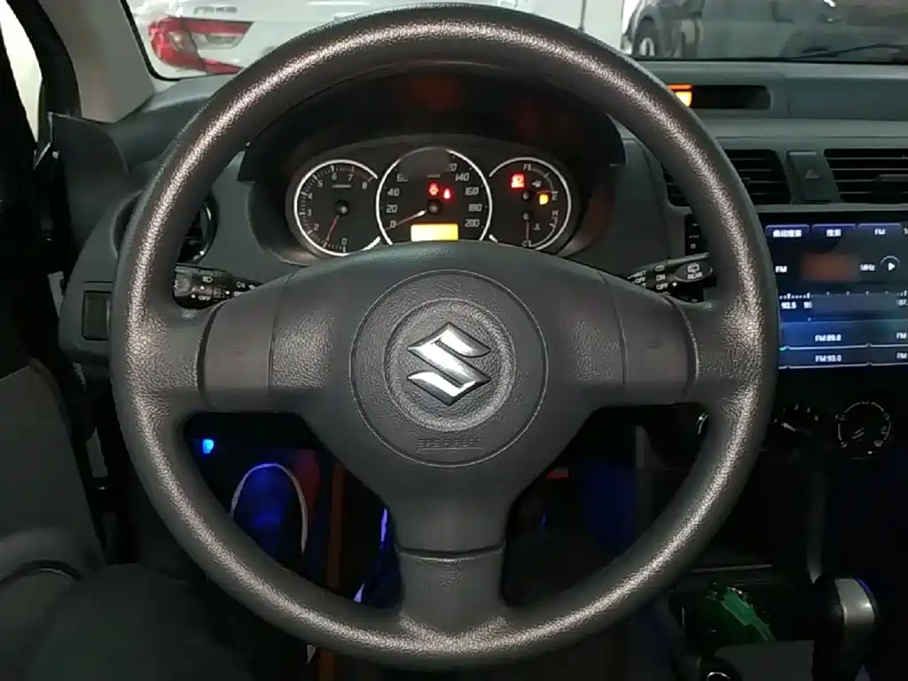 Suzuki Swift 2018 — фото 11