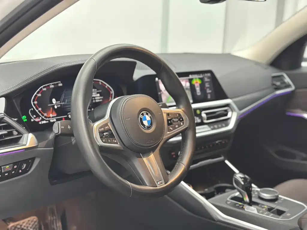 BMW 3 Series 2021 — фото 15
