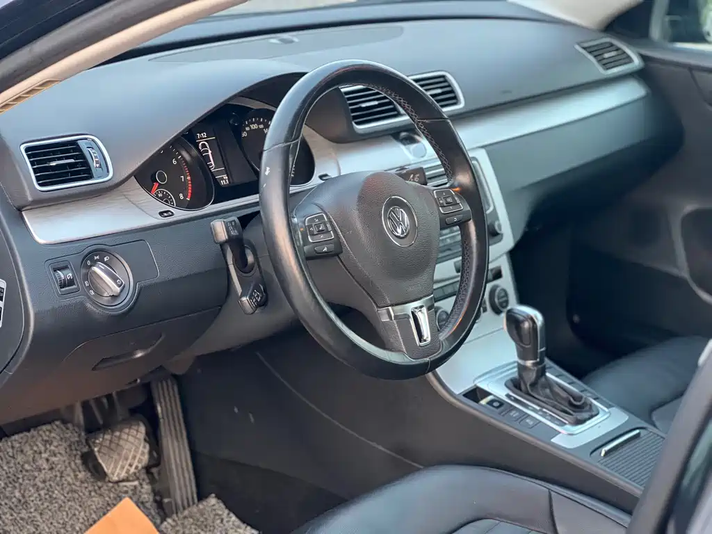 Volkswagen Magotan 2016