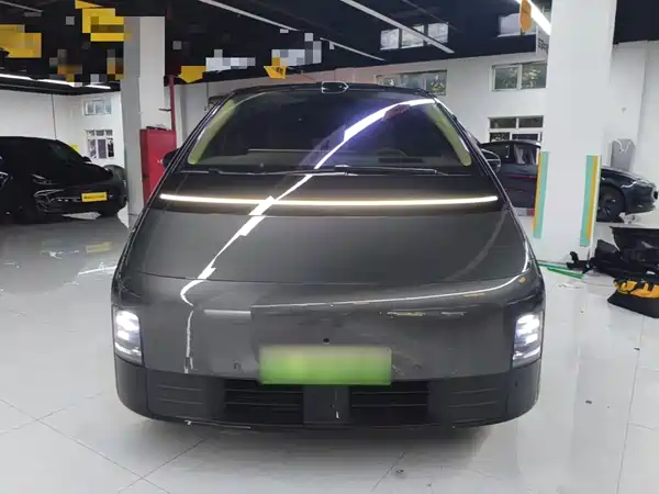 Li Auto MEGA 2025