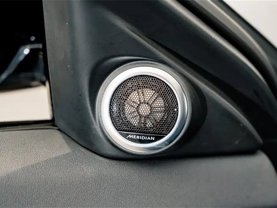Land Rover Evoque 2024 — фото 18