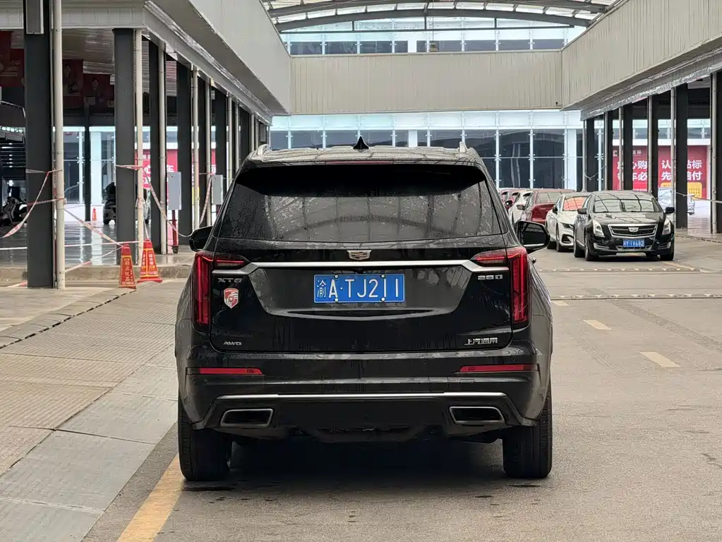 Cadillac XT6 2020 — фото 10