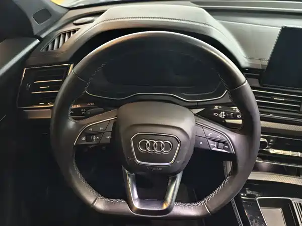 Audi Q5L 2023
