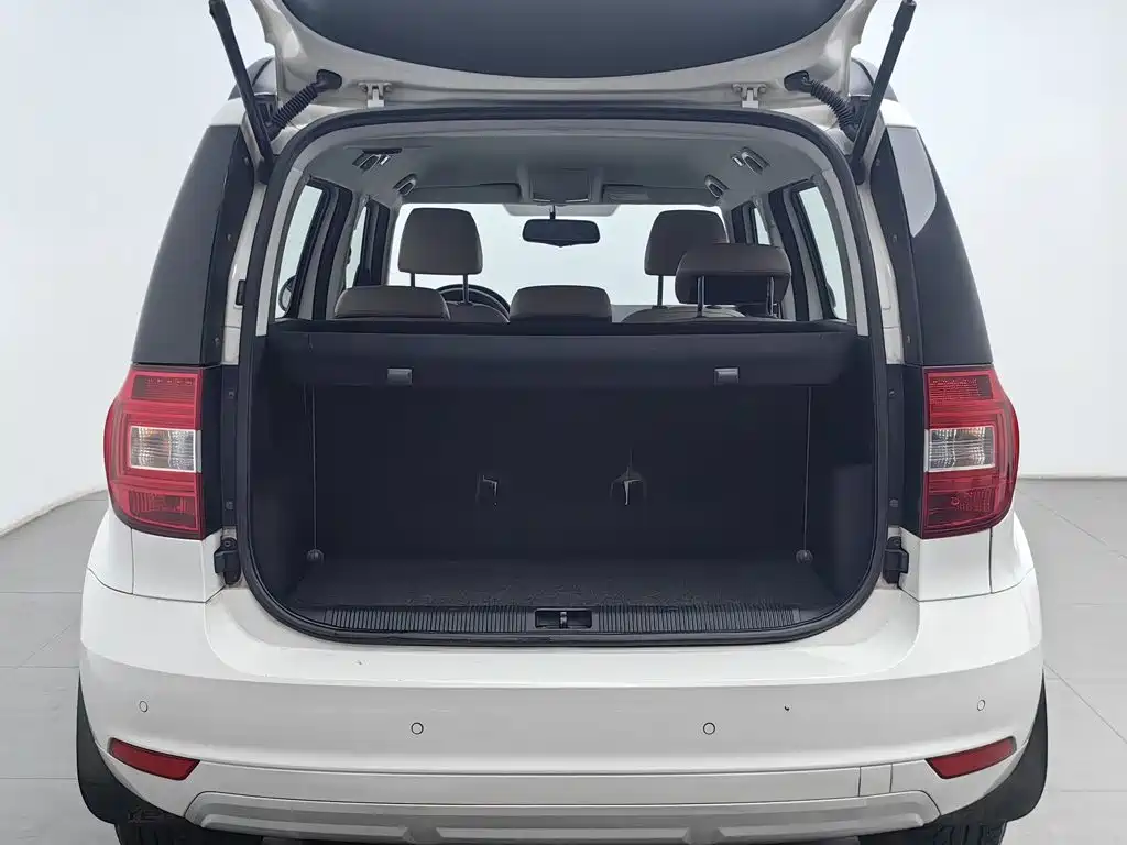Skoda Yeti 2014 — фото 16