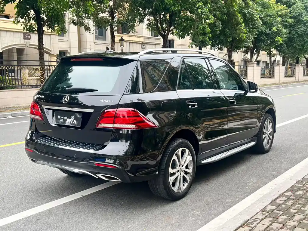 Mercedes-Benz GLE 2016 — фото 7