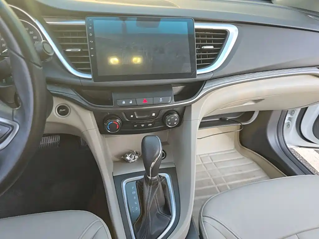 Buick Excelle 2017 — фото 13