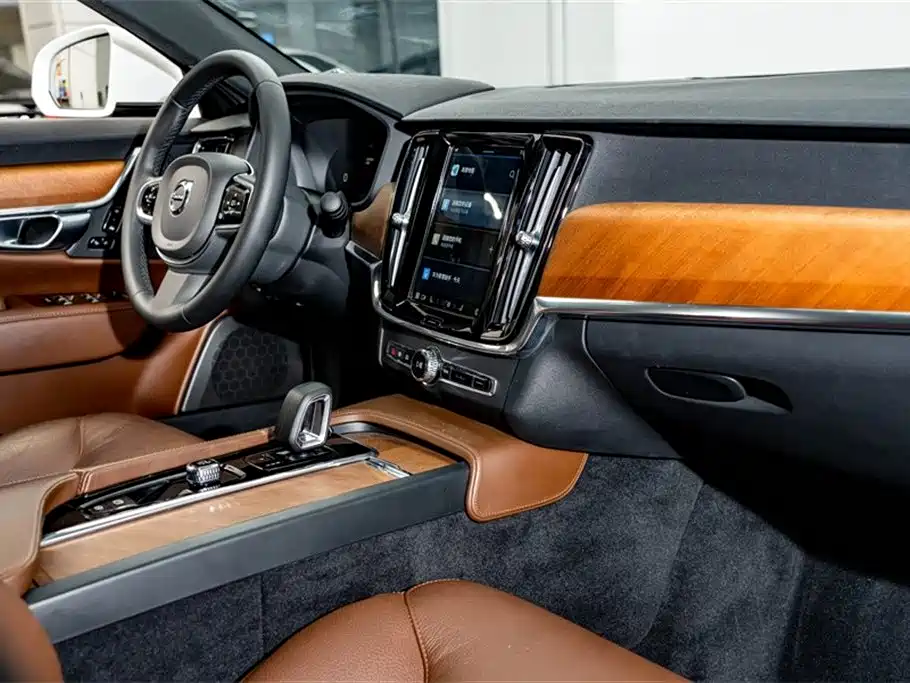 Volvo S90 2022 — фото 18