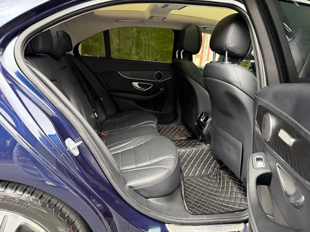 Mercedes-Benz C-Class 2020 — фото 12