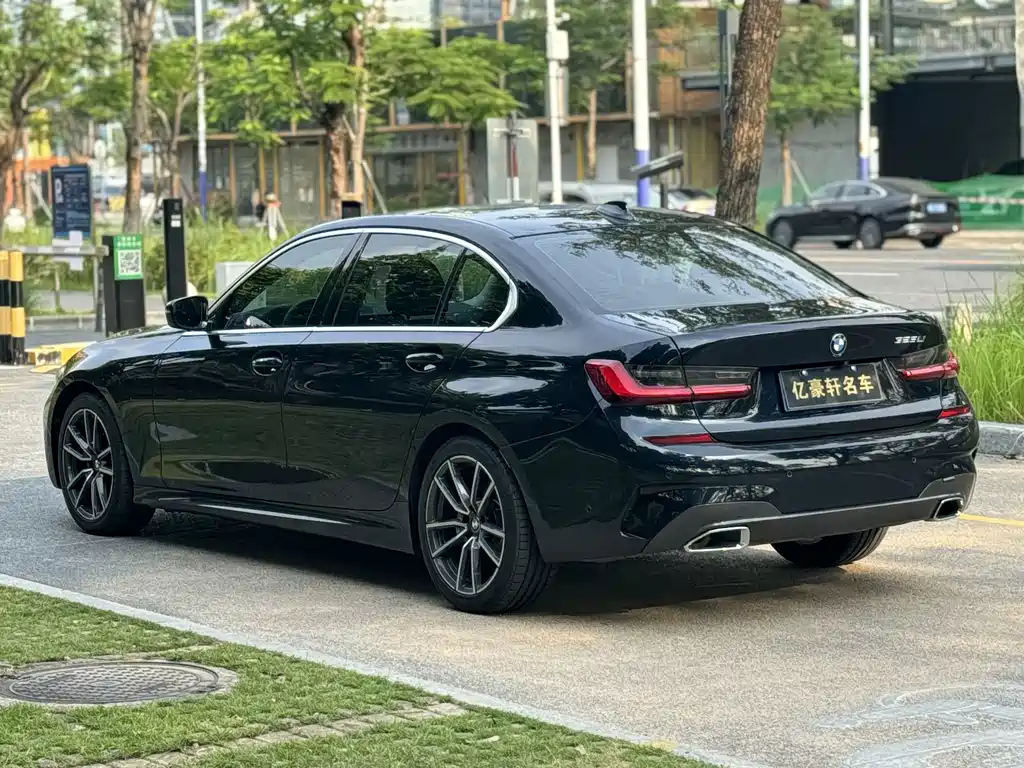 BMW 3 Series 2021