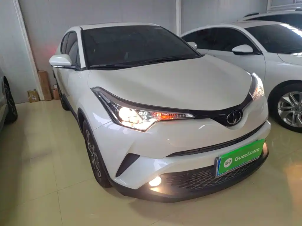 Toyota C-HR 2021 — фото 22