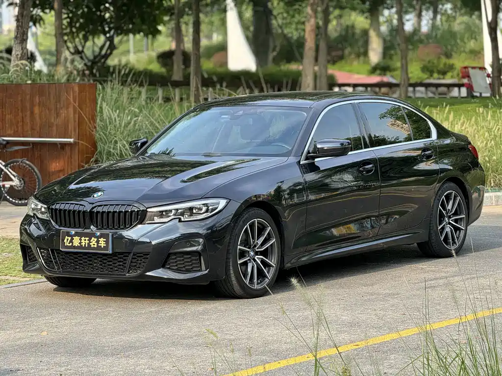 BMW 3 Series 2021