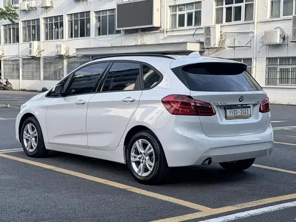 BMW 2 Series Station Wagon 2017