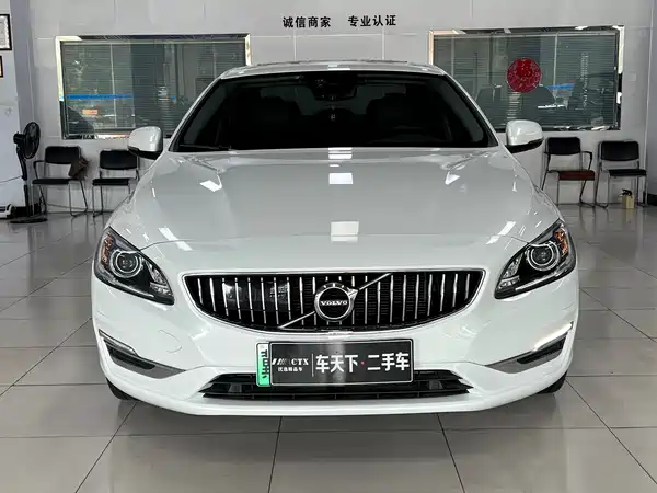 Volvo S60 Plug-In Hybrid 2018