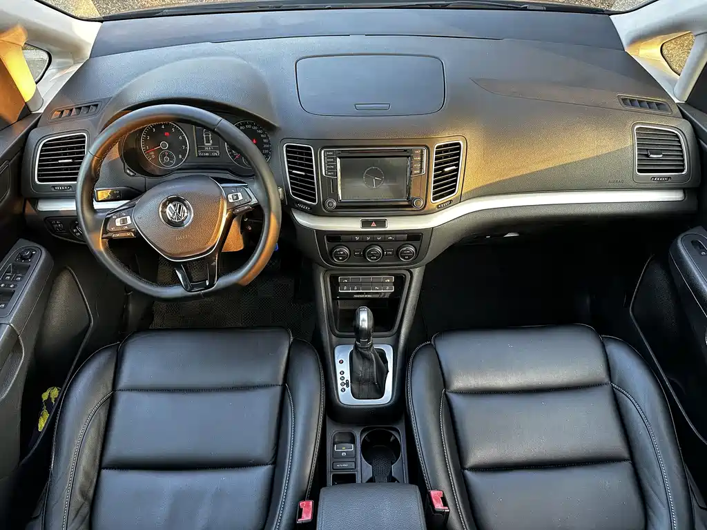 Volkswagen Sharan 2017 — фото 15
