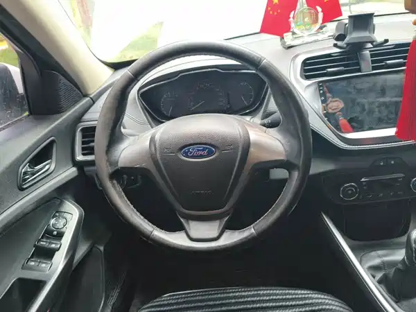 Ford Escort 2016