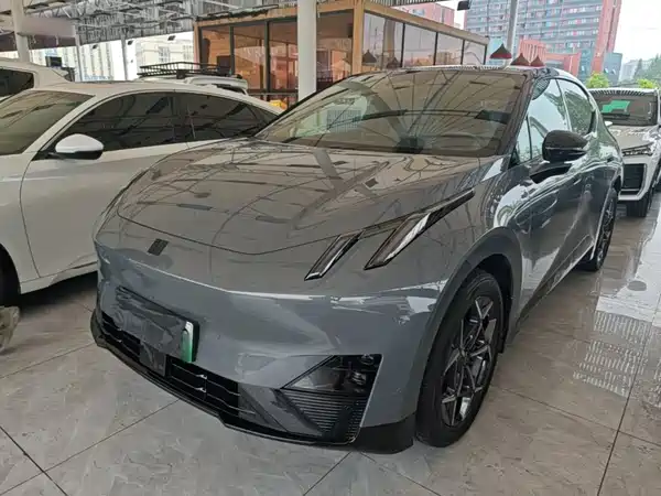 Lynk & Co Z20 2025