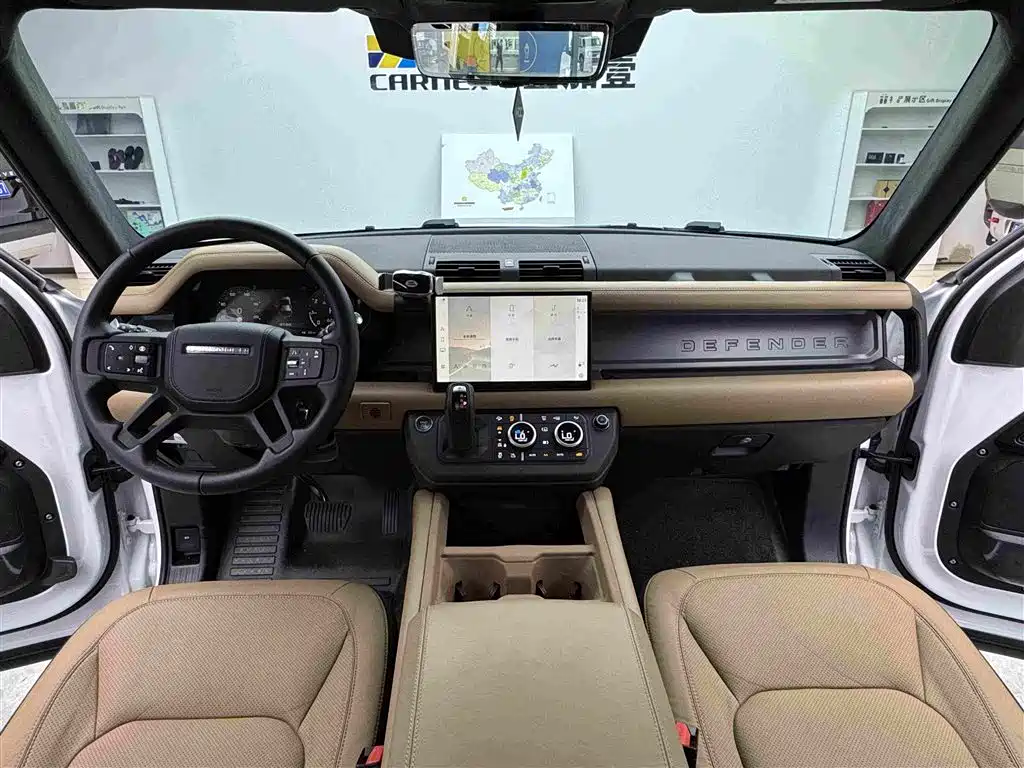 Land Rover Defender 2026 — фото 11