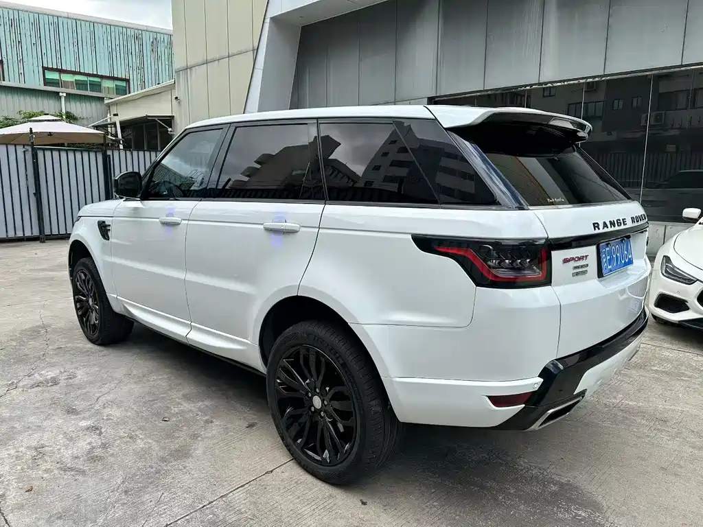 Land Rover Range Rover Sport 2017 — фото 7